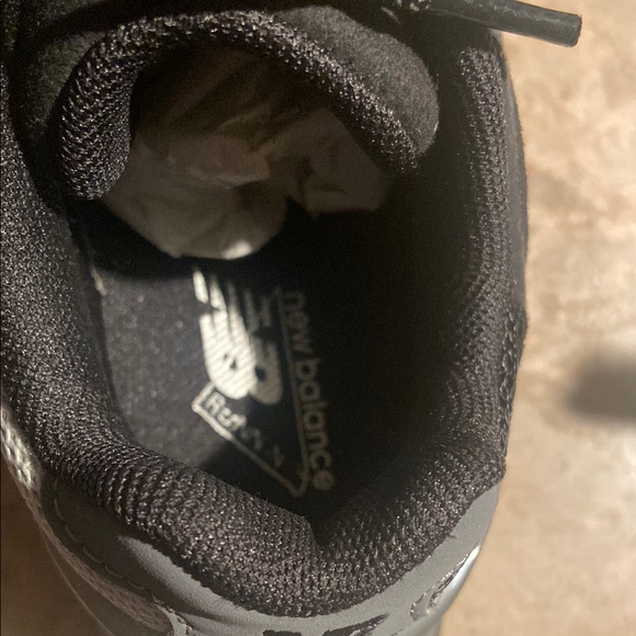 New Balance Kids Black and Gray Sneakers - Picture 3 of 6